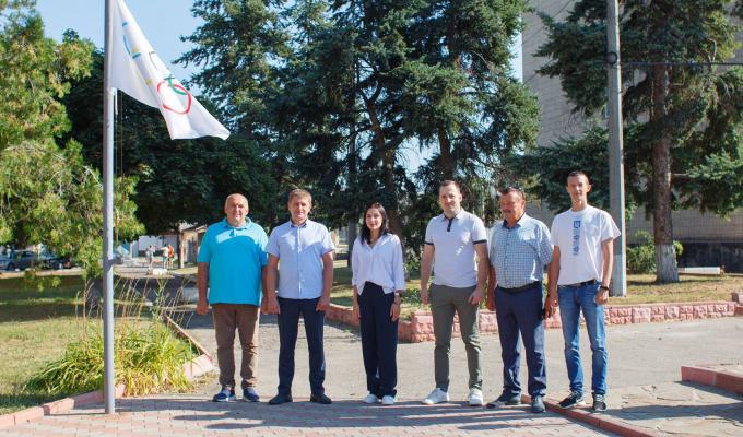 В Старобільську відбулась урочиста церемонія підняття Олімпійського прапора приурочена відкриттю Олімпійських ігор у Токіо 2020 В Старобільську відбулась урочиста церемонія підняття Олімпійського прапора приурочена відкриттю Олімпійських ігор у Токіо 2020