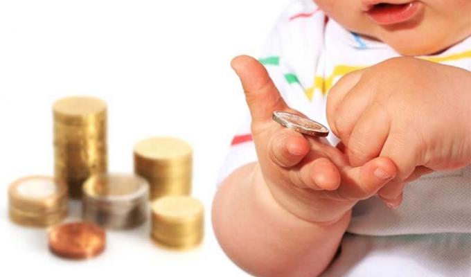 Консультує Міністр юстиції України: сплата аліментів - гарантоване право того з батьків, хто живе окремо, бачитися з малюком