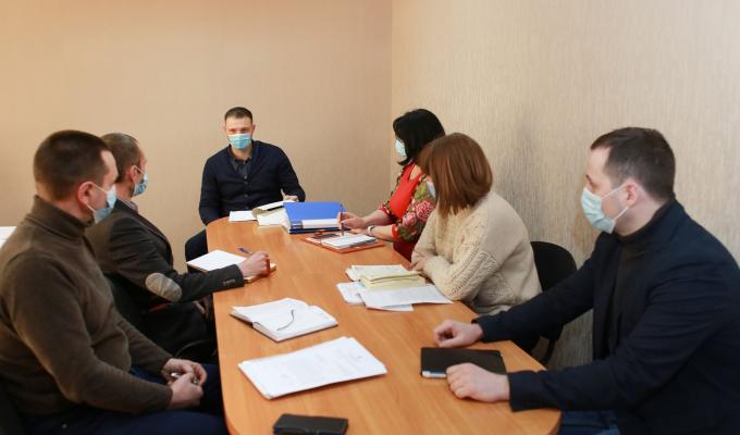 Засідання робочої групи з розгляду колективного звернення жителів сіл Засідання робочої групи з розгляду колективного звернення жителів сіл