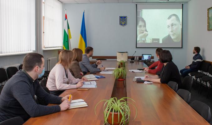 Засідання робочої групи щодо критичної ситуації з медичним обслуговування мешканців сіл Засідання робочої групи щодо критичної ситуації з медичним обслуговування мешканців сіл
