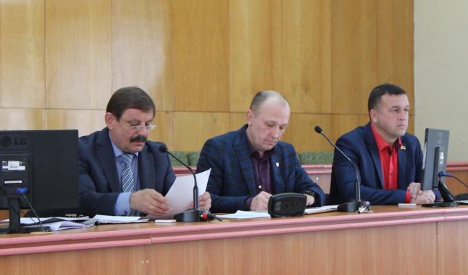 Зустріч голови Старобільської райдержадміністрації з депутатами районної ради Зустріч голови Старобільської райдержадміністрації з депутатами районної ради