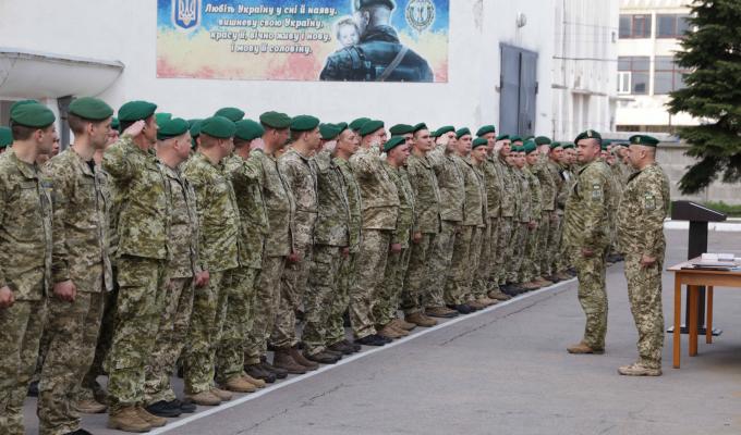 Керівництво облдержадміністрації привітало прикордонників з професійним святом Керівництво облдержадміністрації привітало прикордонників з професійним святом