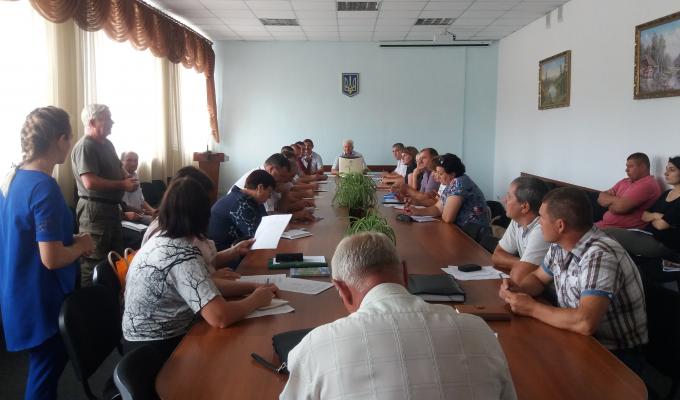 Про посилення заходів з профілактики інфекційних хвороб тварин та недопущення несанкціонованої торгівлі харчовими продуктами на території Старобільського району