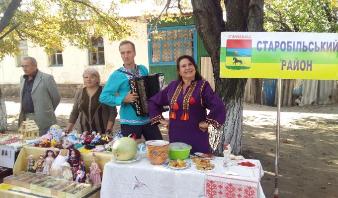 День Миру і Єдності відзначили 21 вересня по всій Луганщині День Миру і Єдності відзначили 21 вересня по всій Луганщині