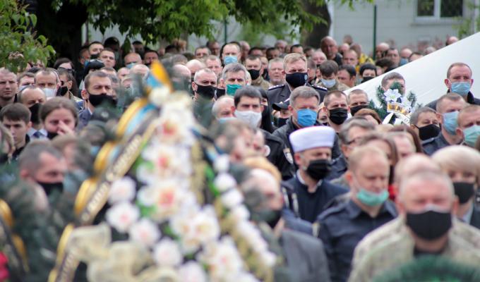 Луганщина попрощалася із легендарним комбатом Сергієм Губановим Луганщина попрощалася із легендарним комбатом Сергієм Губановим