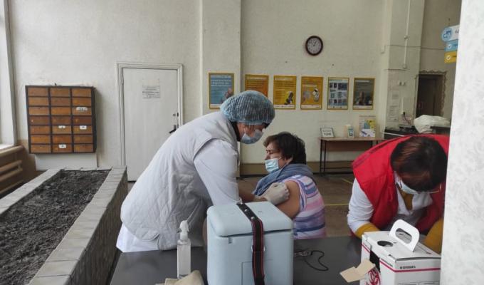 У 22 відділеннях «Укрпошти» Луганщини почали щеплювати проти COVID-19 У 22 відділеннях «Укрпошти» Луганщини почали щеплювати проти COVID-19