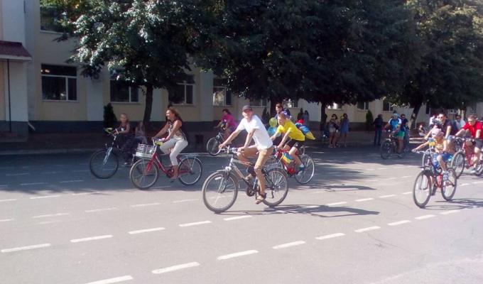 На Старобільщині відбувся велопробіг присвячений Дню Державного Прапора України На Старобільщині відбувся велопробіг присвячений Дню Державного Прапора України