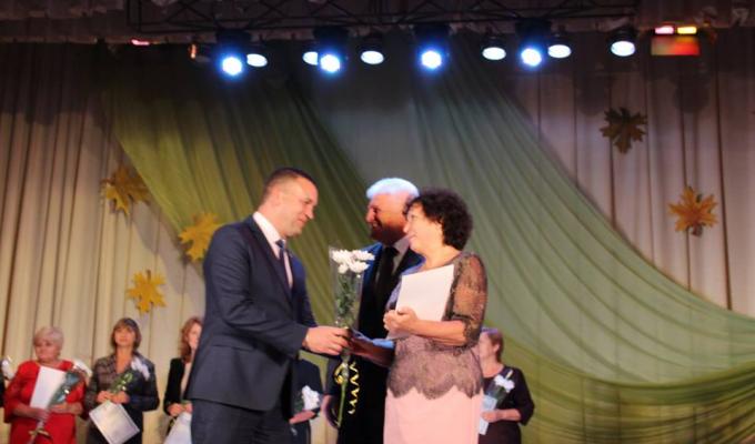 Привітали педагогічних працівників Старобільського району Привітали педагогічних працівників Старобільського району