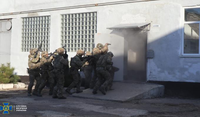 СБУ відпрацювала дії при можливому нападі терористів в ООС СБУ відпрацювала дії при можливому нападі терористів в ООС