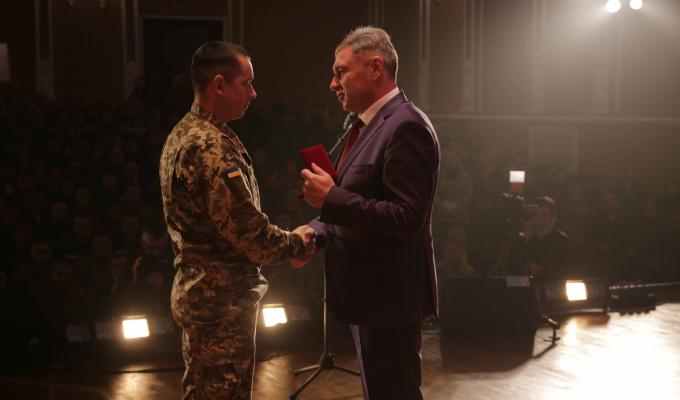 Знак пошани «Захиснику Луганщини» – нагорода сильних та нескорених Знак пошани «Захиснику Луганщини» – нагорода сильних та нескорених