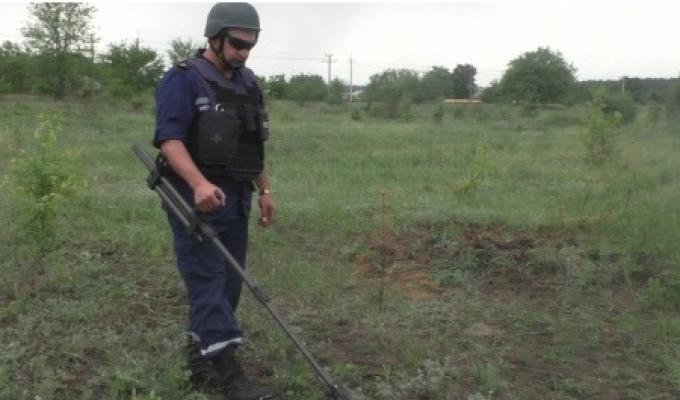 Піротехніками на Луганщині вилучено 40 одиниць вибухонебезпечних предметів Піротехніками на Луганщині вилучено 40 одиниць вибухонебезпечних предметів