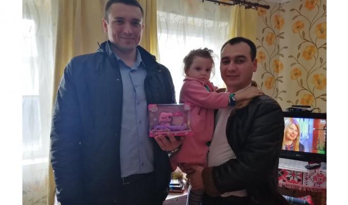 З нагоди дня Святого Миколая Старобільська місцева прокуратура та її відділи привітали понад 300 дітей З нагоди дня Святого Миколая Старобільська місцева прокуратура та її відділи привітали понад 300 дітей