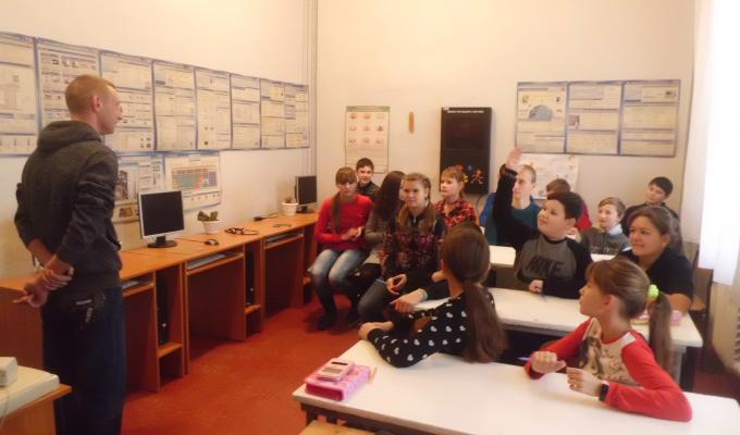 Година спілкування "Профілактика наркоманії серед неповнолітніх" Година спілкування "Профілактика наркоманії серед неповнолітніх"