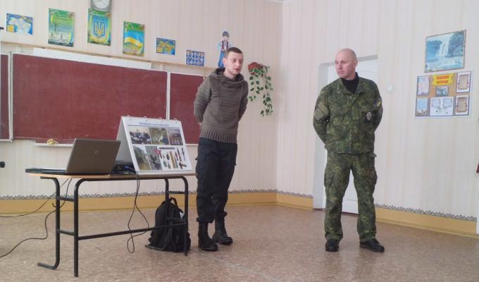 Учням нагадали про правила поведінки з вибухонебезпечними предметами Учням нагадали про правила поведінки з вибухонебезпечними предметами