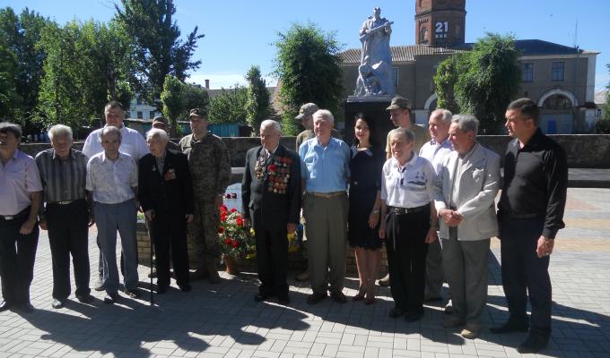 День скорботи і вшанування пам’яті жертв війни в Україні День скорботи і вшанування пам’яті жертв війни в Україні
