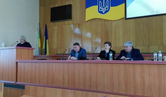 Кустова нарада "Реалізація державних програм в Луганській області у 2019 році" Кустова нарада "Реалізація державних програм в Луганській області у 2019 році"