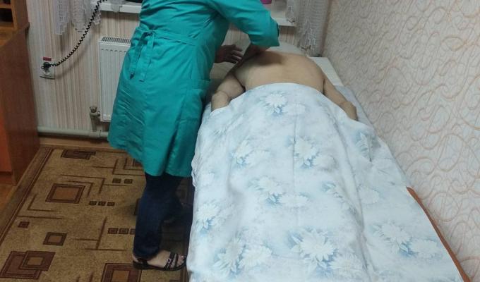Надаються на безкоштовній основі послуги з масажу Надаються на безкоштовній основі послуги з масажу