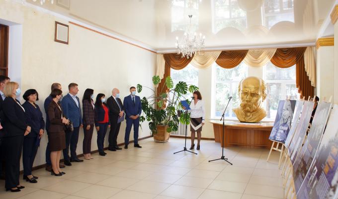 На Старобільщині відкрито виставку «Катинський злочин 1940: знищення польських еліт»