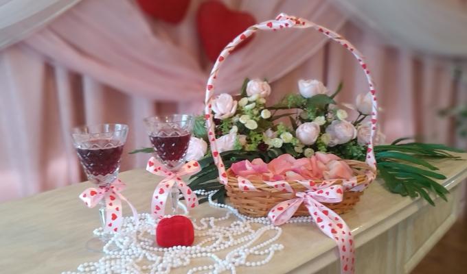 #День_народження_кохання Ювілейні обряди весіль розпочато в Старобільському районному відділі державної реєстрації актів цивільного стану