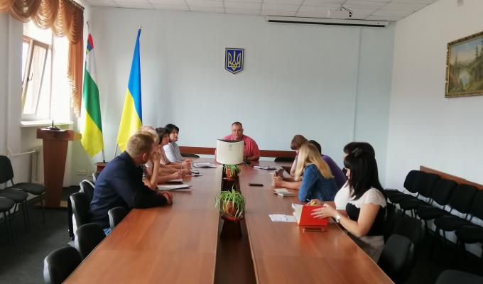Апаратна нарада з керівниками підприємств, що надають послуги з теплопостачання бюджетним установам Старобільського районую Апаратна нарада з керівниками підприємств, що надають послуги з теплопостачання бюджетним установам Старобільського районую