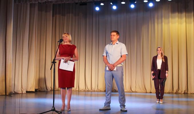 В Старобільську відбувся святковий концерт до Дня медичного працівника