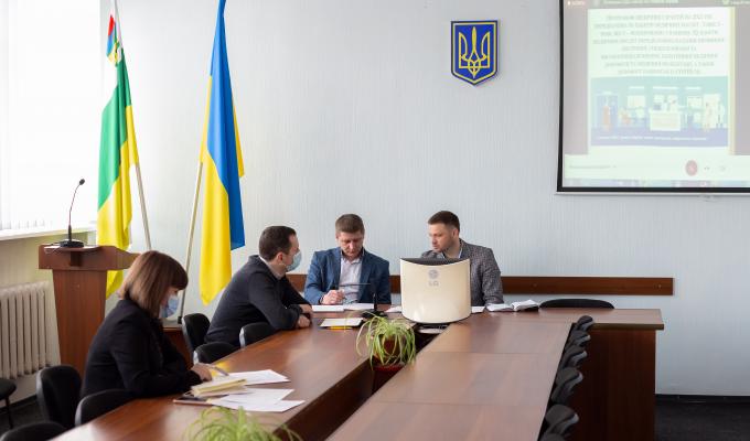 Відбулась нарада щодо стану укладання договорів про медичне обслуговування населення закладами охорони здоров’я та організації в області зовнішнього незалежного оцінювання у 2021 році Відбулась нарада щодо стану укладання договорів про медичне обслуговування населення закладами охорони здоров’я та організації в області зовнішнього незалежного оцінювання у 2021 році