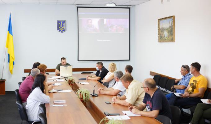 Великовантажівки на дорогах району Великовантажівки на дорогах району