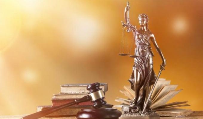 Шановні судді та працівники апарату судів! Шановні судді та працівники апарату судів!