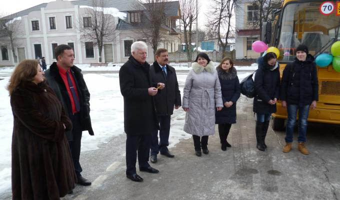 Шкільний автобус для Калмиківської ЗОШ Шкільний автобус для Калмиківської ЗОШ