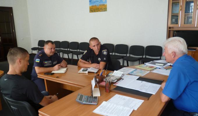 Робоча зустріч голови Старобільської РДА з представниками силових структур Робоча зустріч голови Старобільської РДА з представниками силових структур