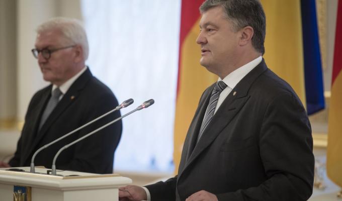 Президент України: Розраховуємо, що рішення щодо миротворців на окупованій частині Донбасу буде прийнято найближчим часом Президент України: Розраховуємо, що рішення щодо миротворців на окупованій частині Донбасу буде прийнято найближчим часом