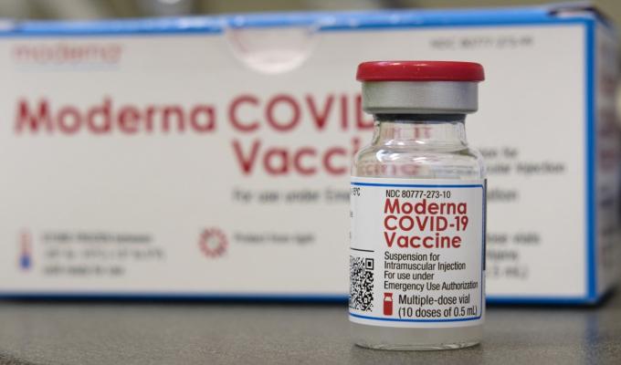 Старобільський ЦПСМД отримав вакцину проти COVID-19 - Moderna Старобільський ЦПСМД отримав вакцину проти COVID-19 - Moderna