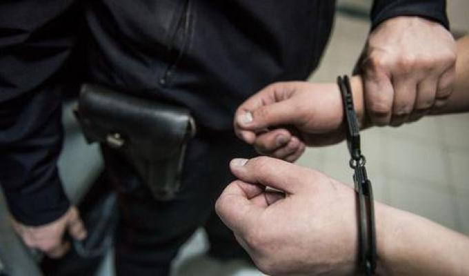 ПІДОЗРЮВАНОГО У ВЧИНЕННІ ГРАБЕЖУ ВЗЯТО ПІД ВАРТУ ПІДОЗРЮВАНОГО У ВЧИНЕННІ ГРАБЕЖУ ВЗЯТО ПІД ВАРТУ