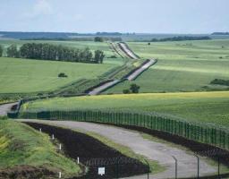 До уваги власників і орендарів земельних ділянок на відстані 30-50 метрів від лінії держкордону!