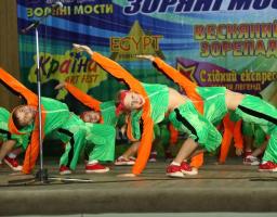 Всеукраїнський фестиваль-конкурс «Зоряні мости»