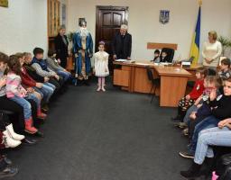 ПРИВІТАННЯ КЕРІВНИЦТВОМ РАЙОНУ З ДНЕМ СВЯТОГО МИКОЛАЯ