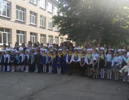Керівництво району привітало випускників, школярів та педагогічні колективи шкіл району з останнім дзвоником