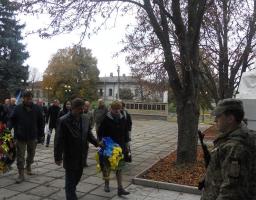 Покладання квітів з нагоди Дня захисника України