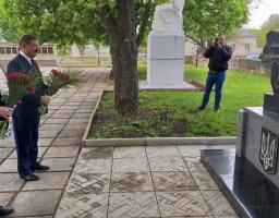 На Старобільщині вшанували пам'ять  загиблих у Другій світовій війні