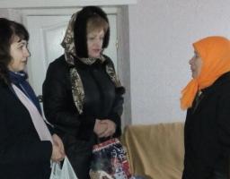 Привітали матір та доньку загиблого героя