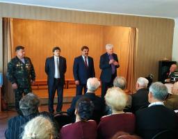 Керівництво Старобільської райдержадміністрації відвідало та привітало учасників бойових дій Другої світової війни