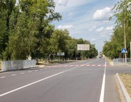 Про облаштування зупинок загального користування огорожами перильного типу на дорозі Н-21 