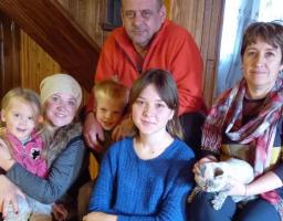 Відвідані дві прийомні сім’ї та дев’ять родин, які виховують усиновлених дітей у Марківській та Новопсковській територіальних громадах
